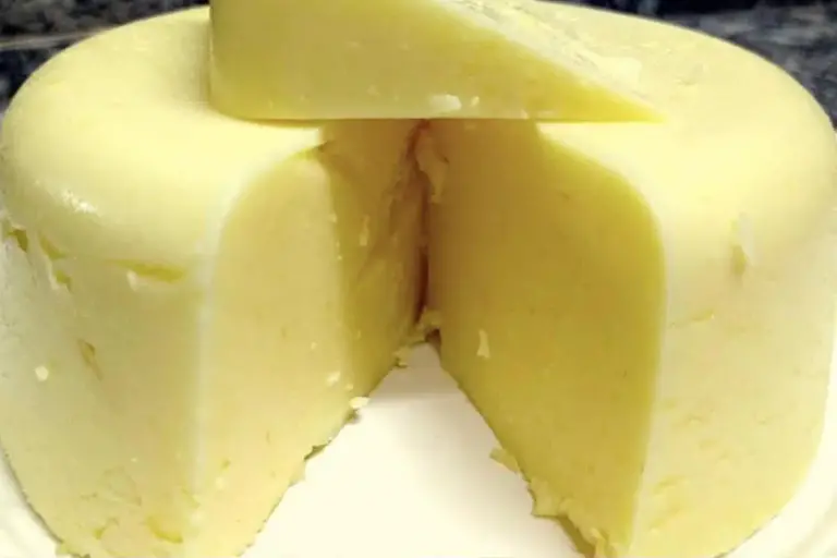 Receita de Queijo Caseiro de Panela - Apenas 15 minutos e tá pronto!